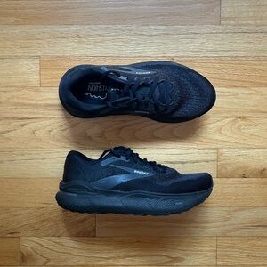Brooks Sneakers